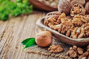 How do you dry walnuts at home